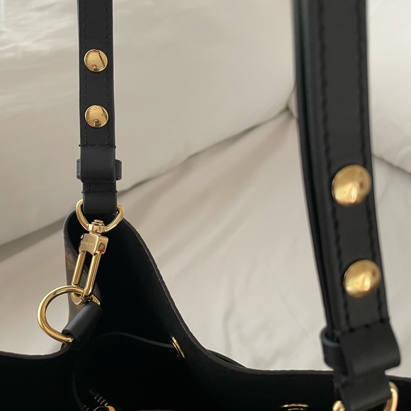 Louis Vuitton Neo Noe Mm in excellent condition. Good as new. - Picture 7 of 14